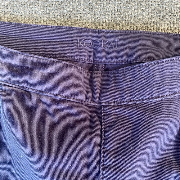 Beautiful blue straight legs pants - Picture 3 of 6